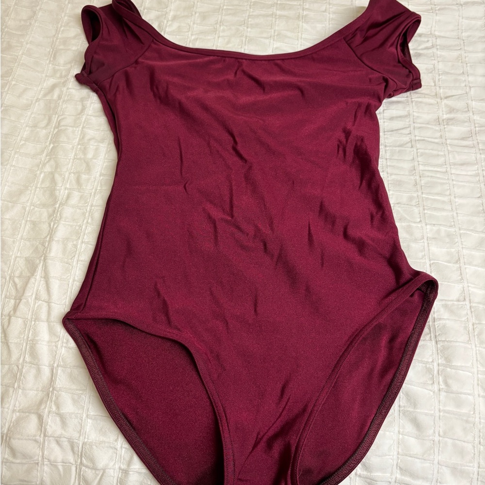 Maroon Wendy yumiko